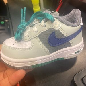 Meet your Posher, Nek